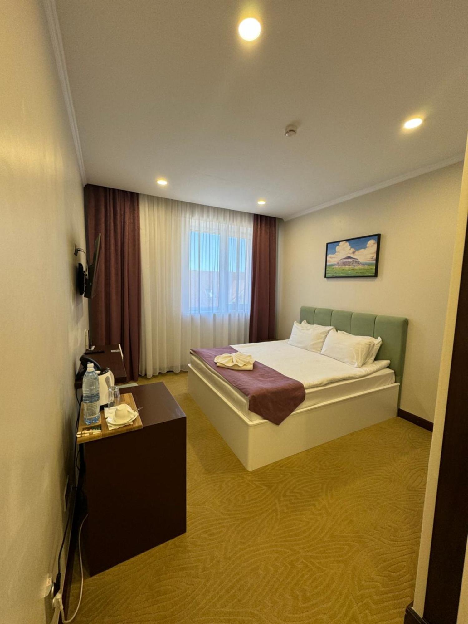 Sulo Atyrau Hotel Exteriör bild